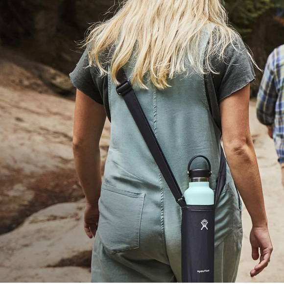 Hydro Flask Small Tag Along White Bottle Sling New - Picture 16 of 16